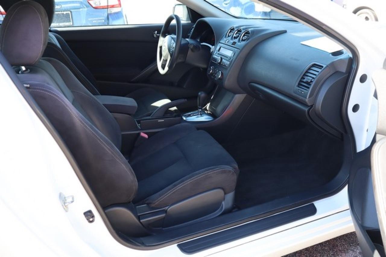 Nissan Altima  2012