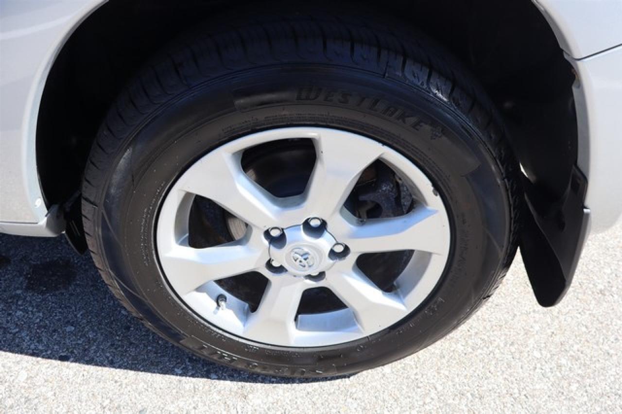 Toyota RAV4  2010