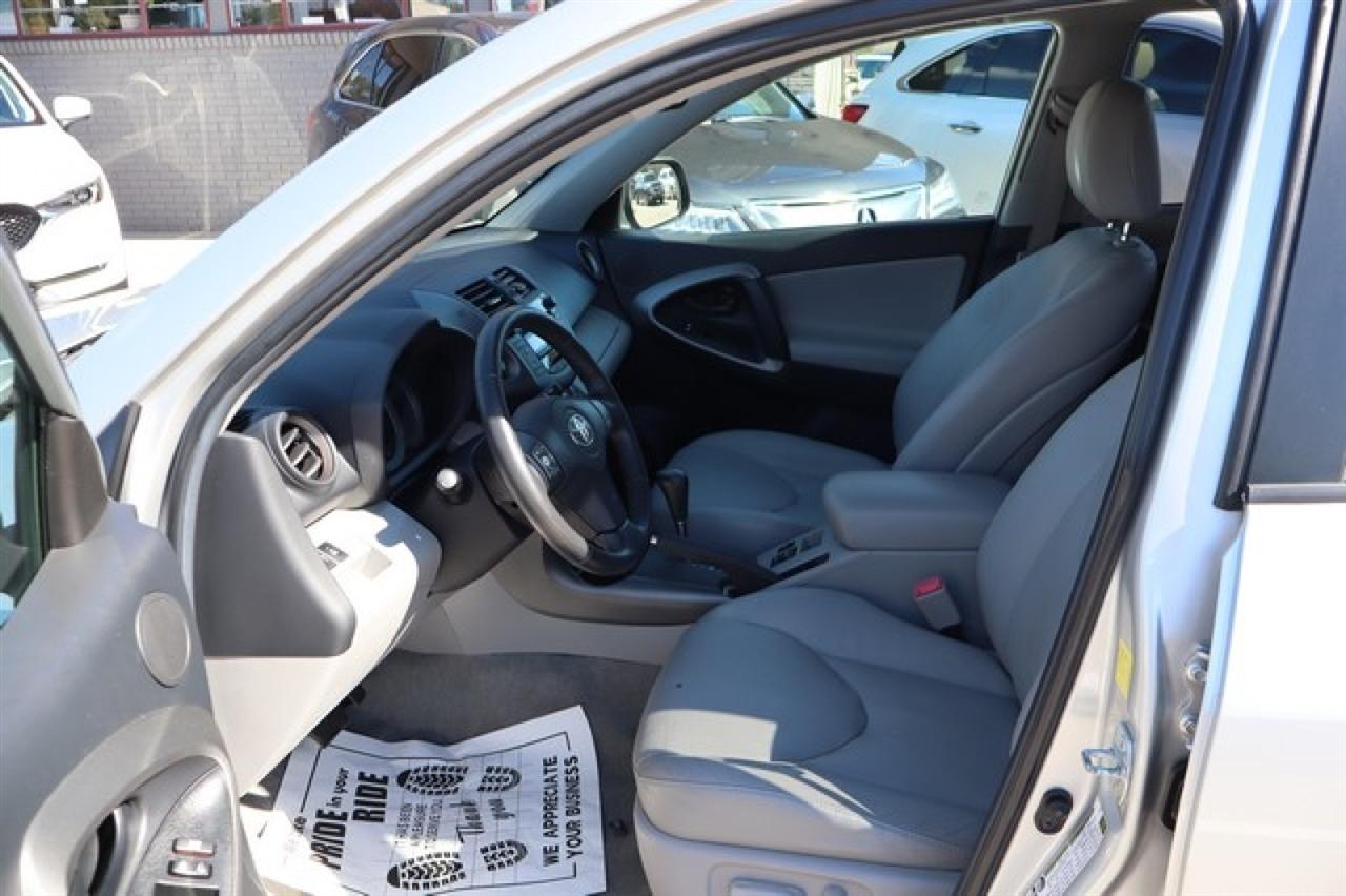 Toyota RAV4  2010