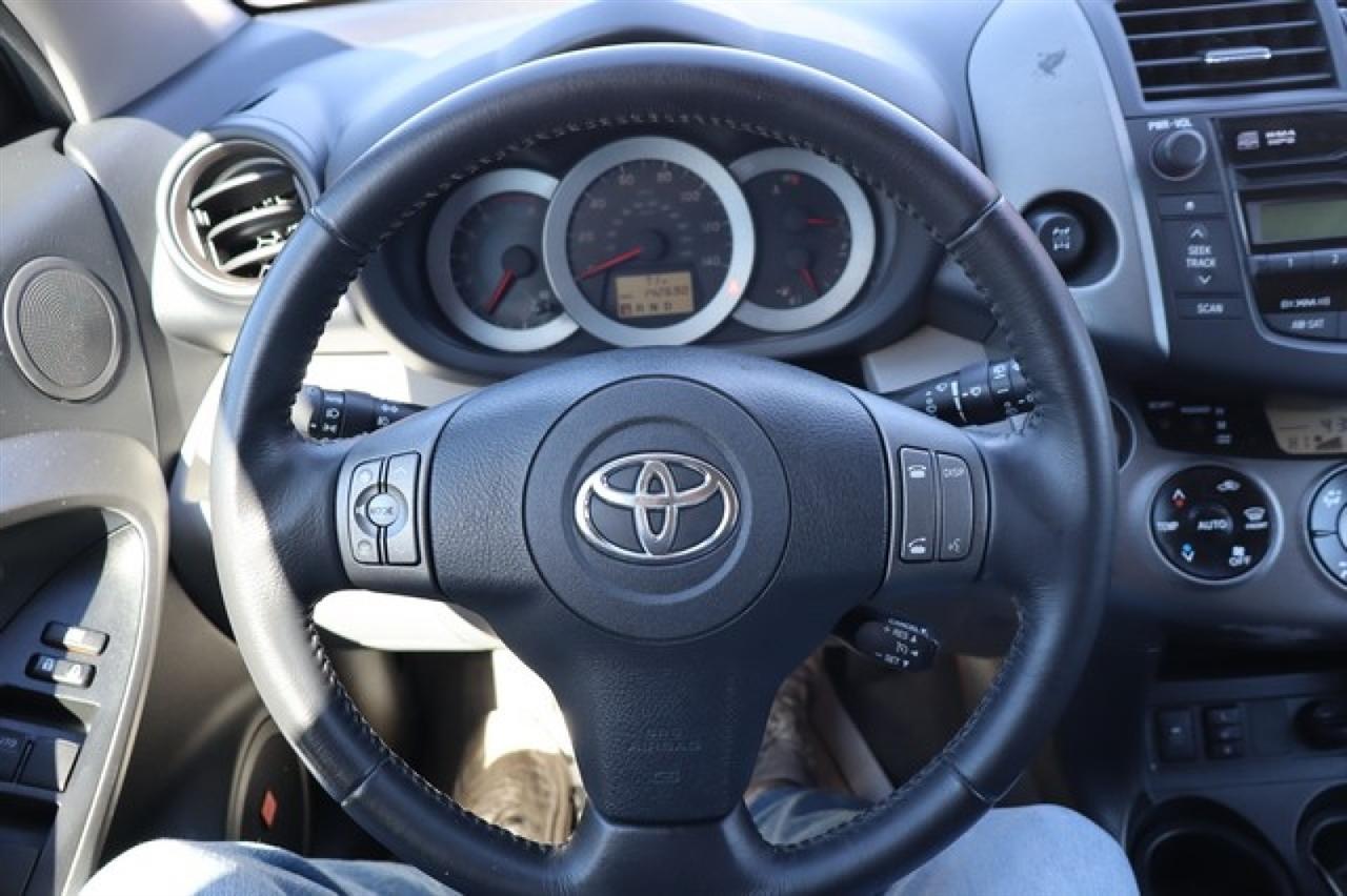 Toyota RAV4  2010