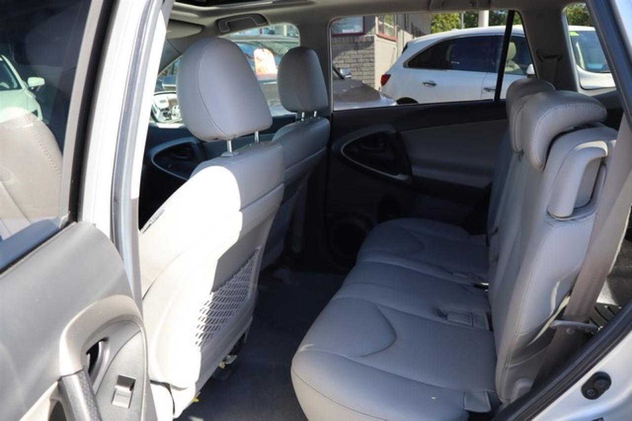 Toyota RAV4  2010