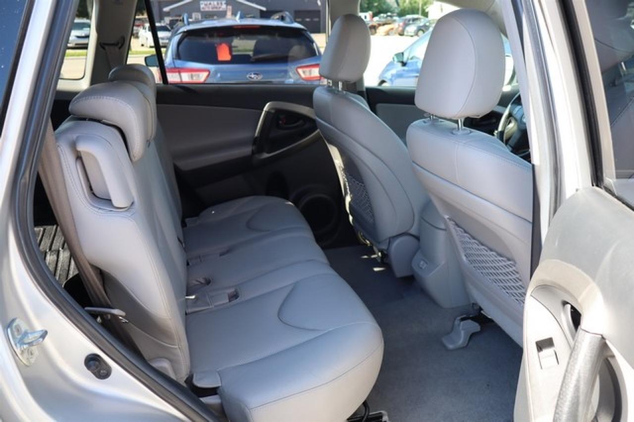 Toyota RAV4  2010