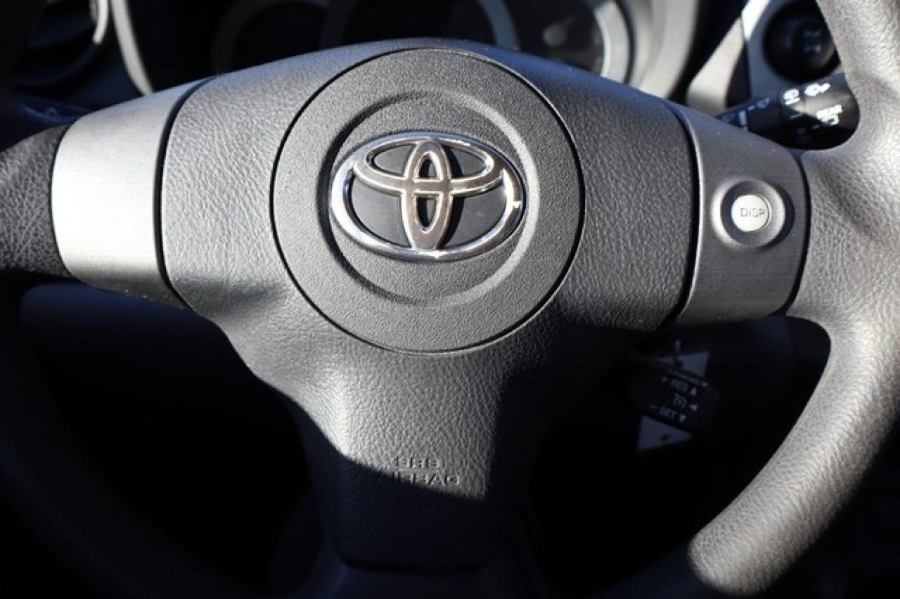 Toyota RAV4  2011