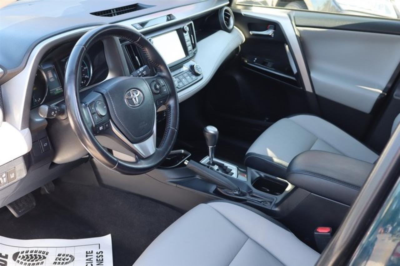 Toyota RAV4 Hybrid  2017