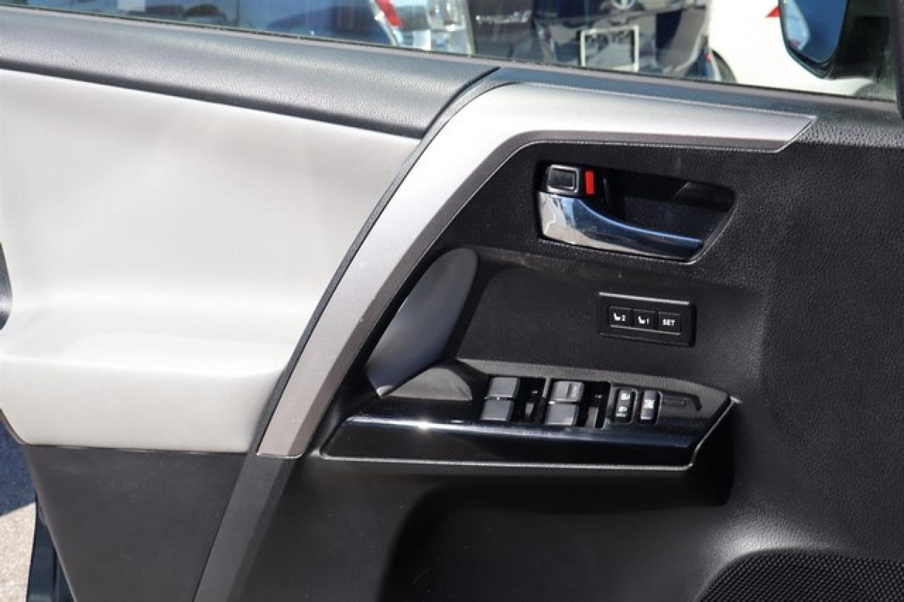 Toyota RAV4 Hybrid  2017