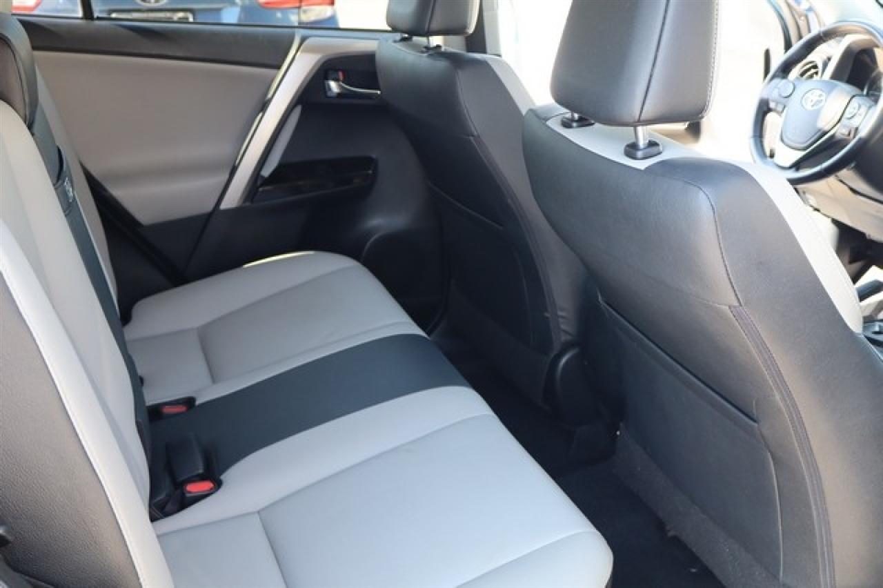 Toyota RAV4 Hybrid  2017