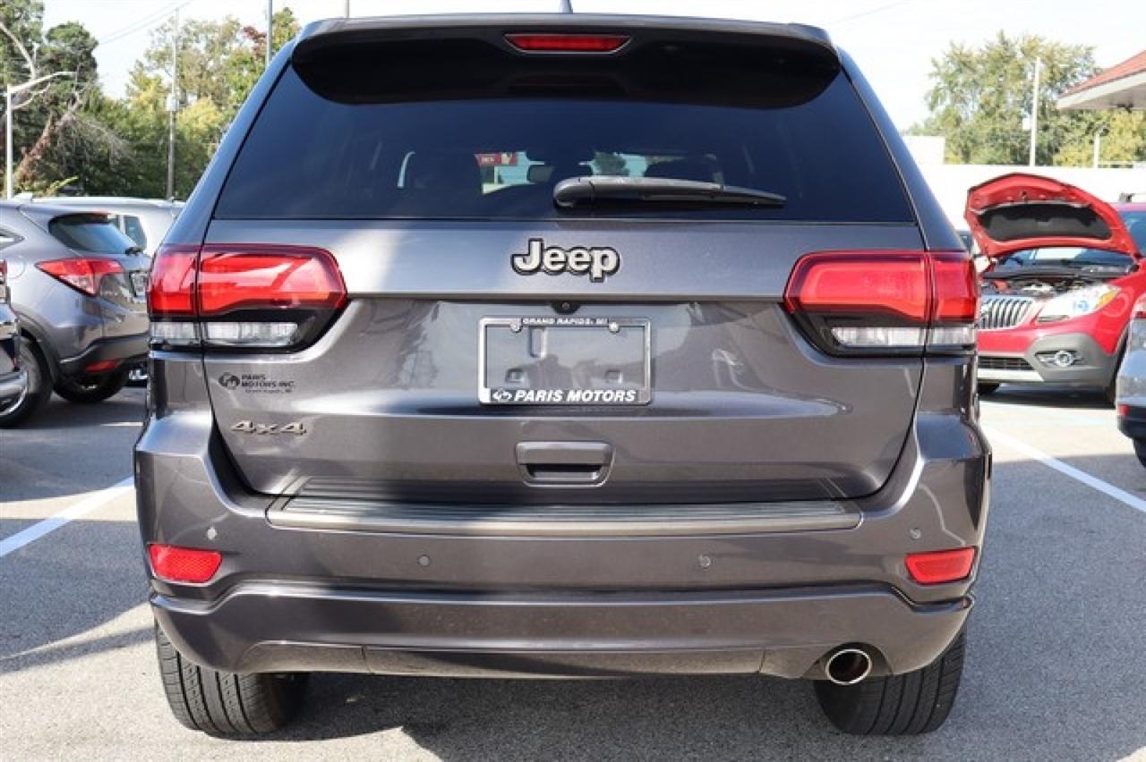 Jeep Grand Cherokee  2016