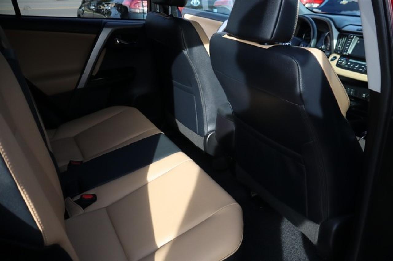 Toyota RAV4  2016