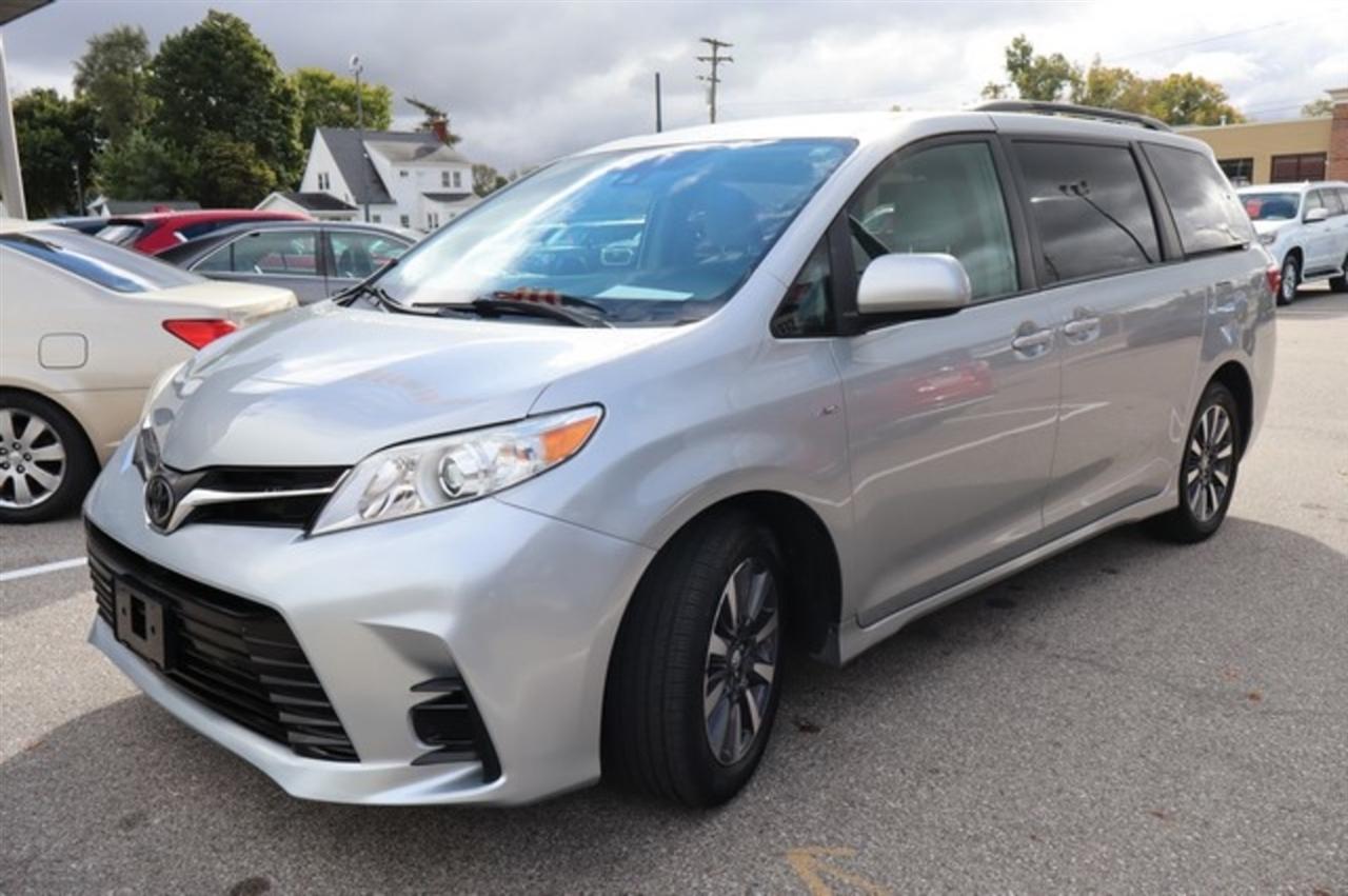 Toyota Sienna  2019