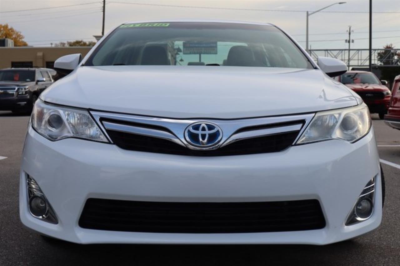 Toyota Camry Hybrid  2012