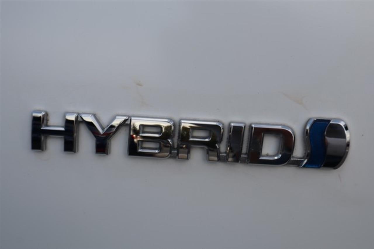 Toyota Camry Hybrid  2012