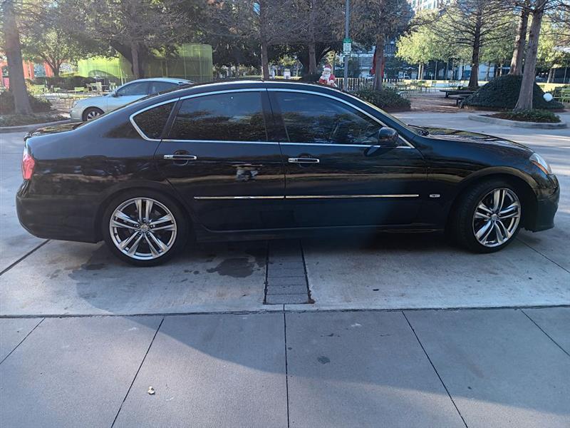 Infiniti M  2009