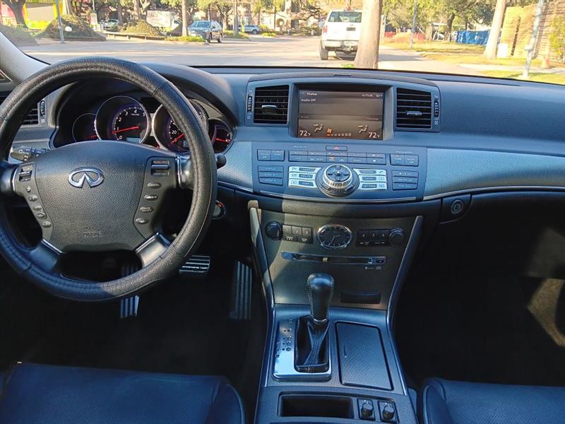 Infiniti M  2009