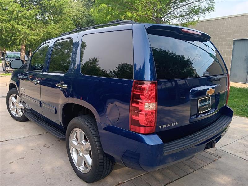 Chevrolet Tahoe  2012