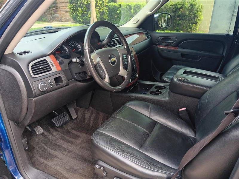 Chevrolet Tahoe  2012