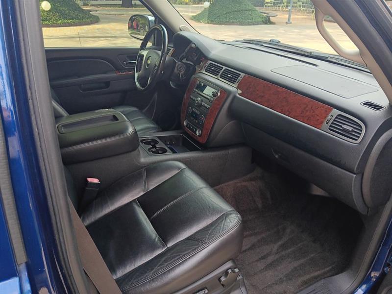 Chevrolet Tahoe  2012