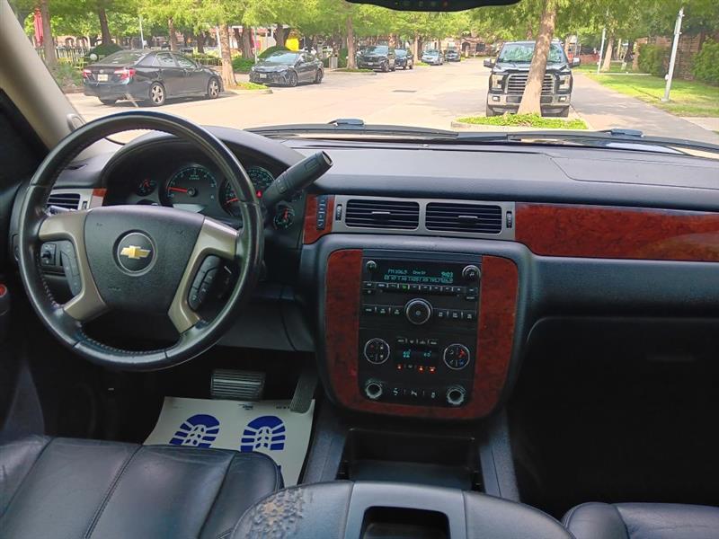 Chevrolet Tahoe  2012