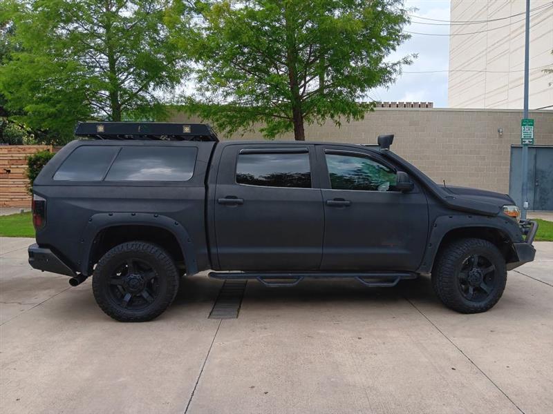 Toyota Tundra  2015