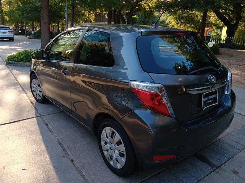 Toyota Yaris  2012