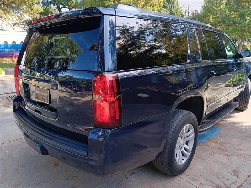 Chevrolet Suburban  2017