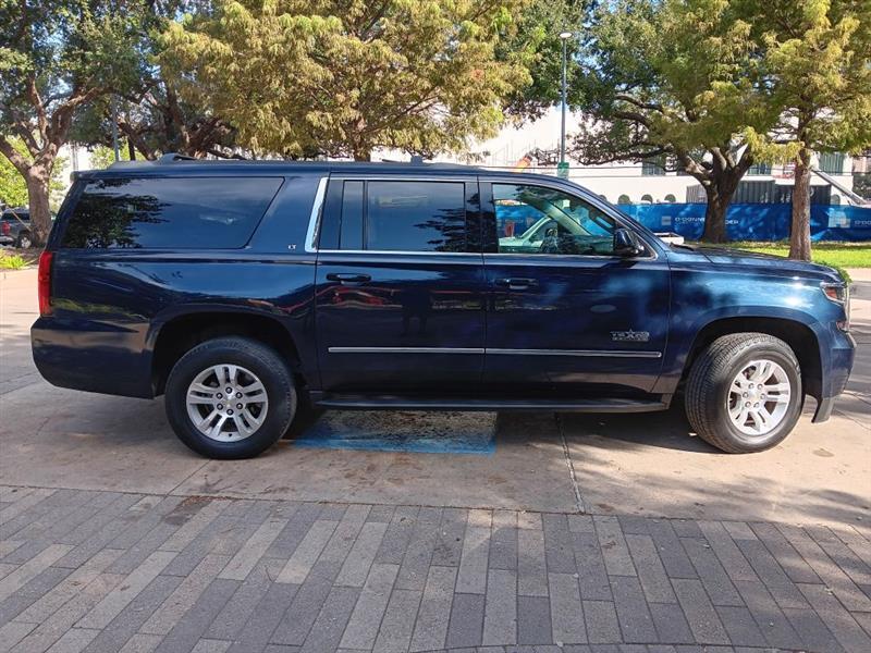 Chevrolet Suburban  2017
