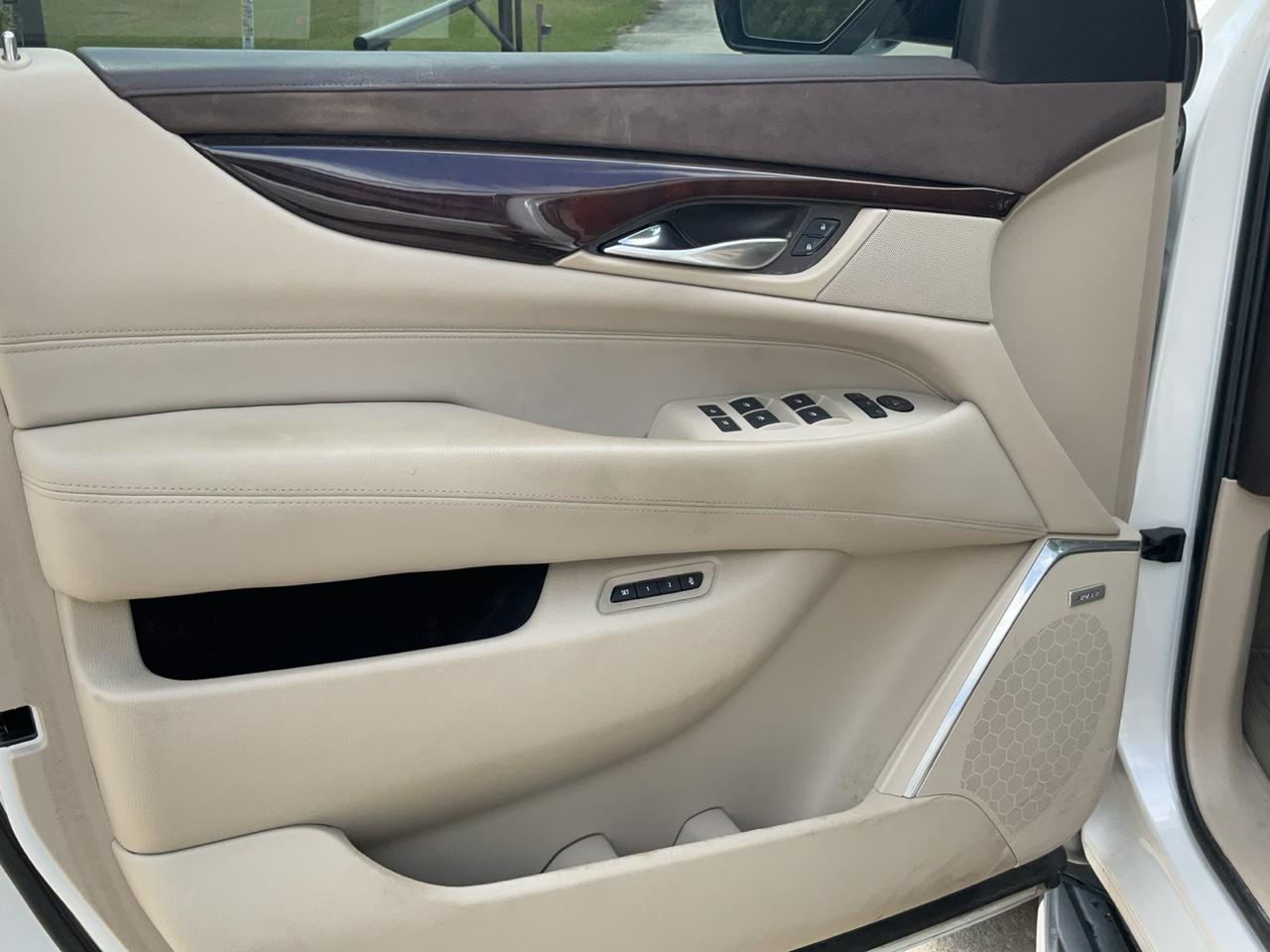 Cadillac Escalade 4WD 4dr Luxury Collection 2016