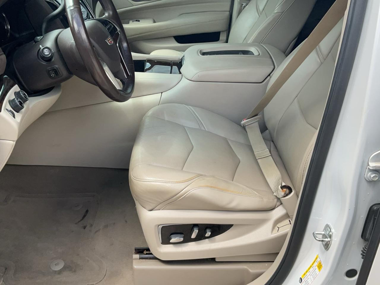 Cadillac Escalade 4WD 4dr Luxury Collection 2016