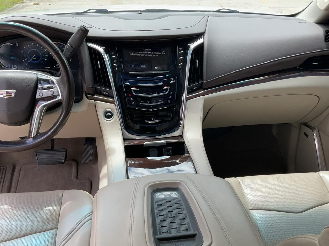 Cadillac Escalade 4WD 4dr Luxury Collection 2016
