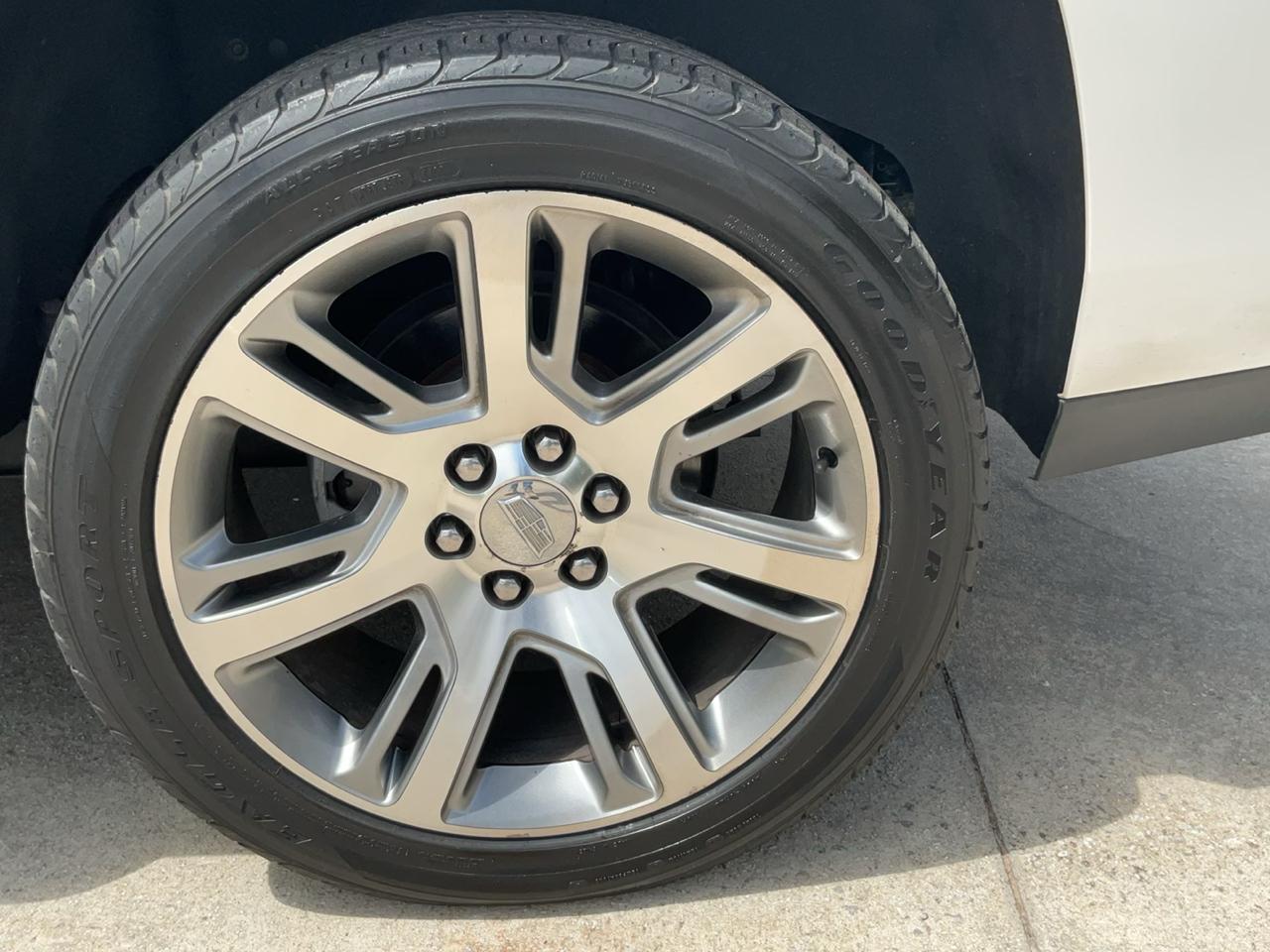 Cadillac Escalade 4WD 4dr Luxury Collection 2016