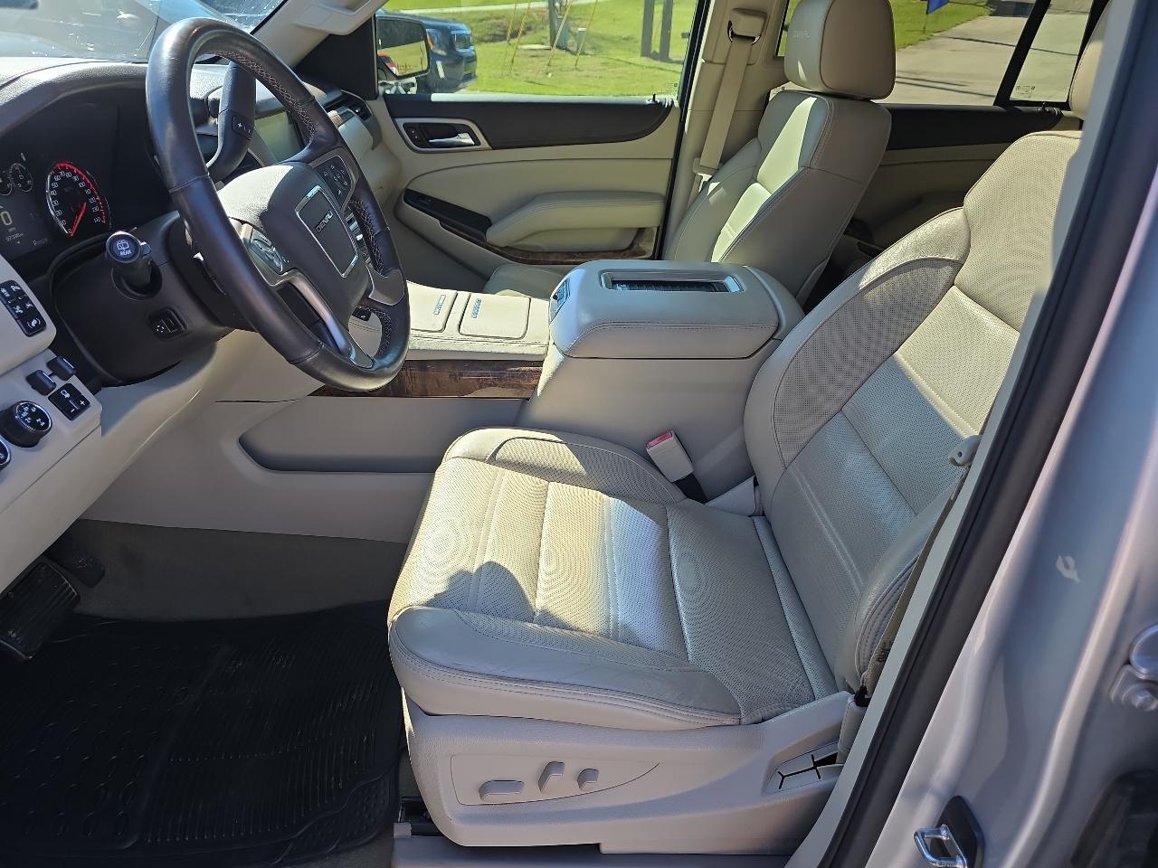 GMC Yukon 4WD 4dr Denali 2016