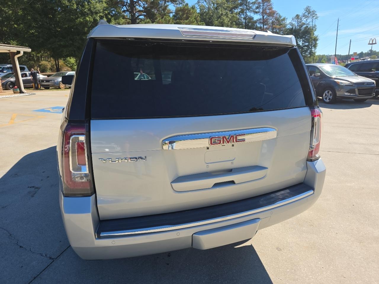 GMC Yukon 4WD 4dr Denali 2016
