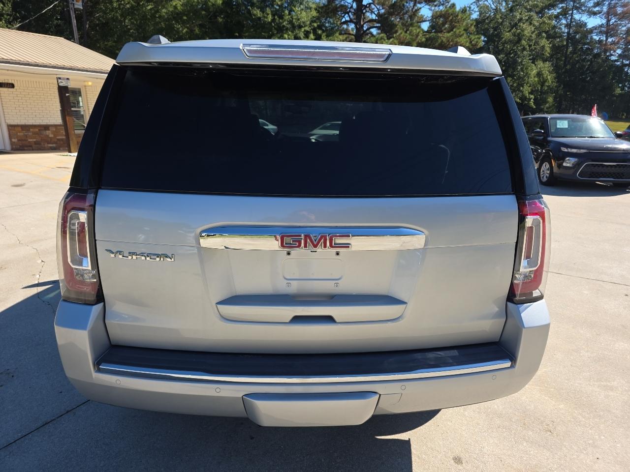 GMC Yukon 4WD 4dr Denali 2016