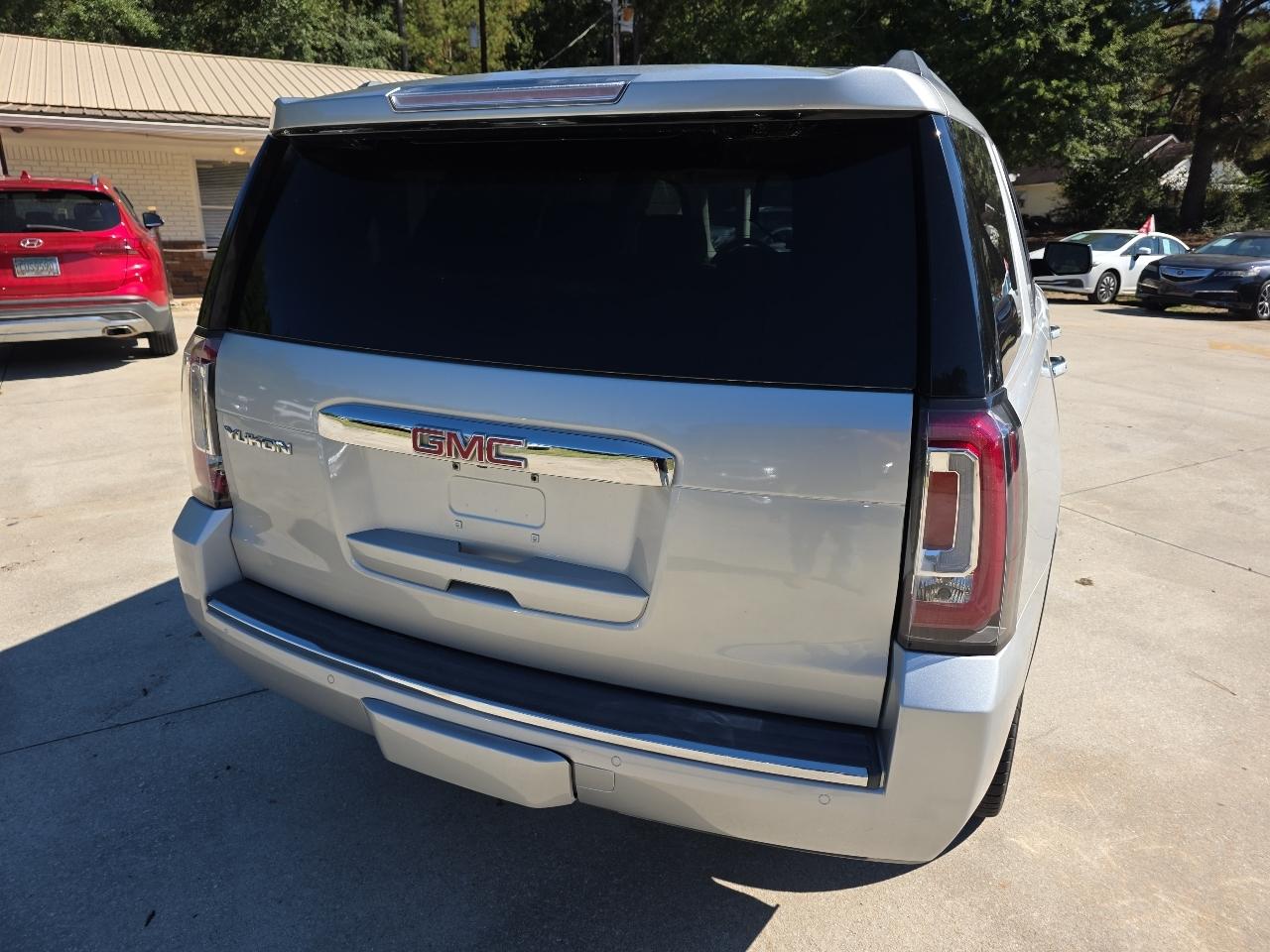 GMC Yukon 4WD 4dr Denali 2016