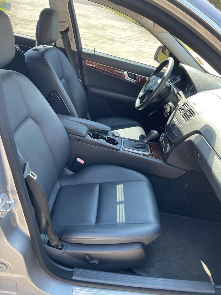 Mercedes-Benz C-Class 4dr Sdn 3.0L Sport RWD 2009