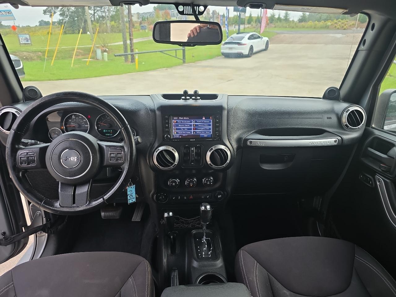 Jeep Wrangler Unlimited 4WD 4dr Sahara 2013
