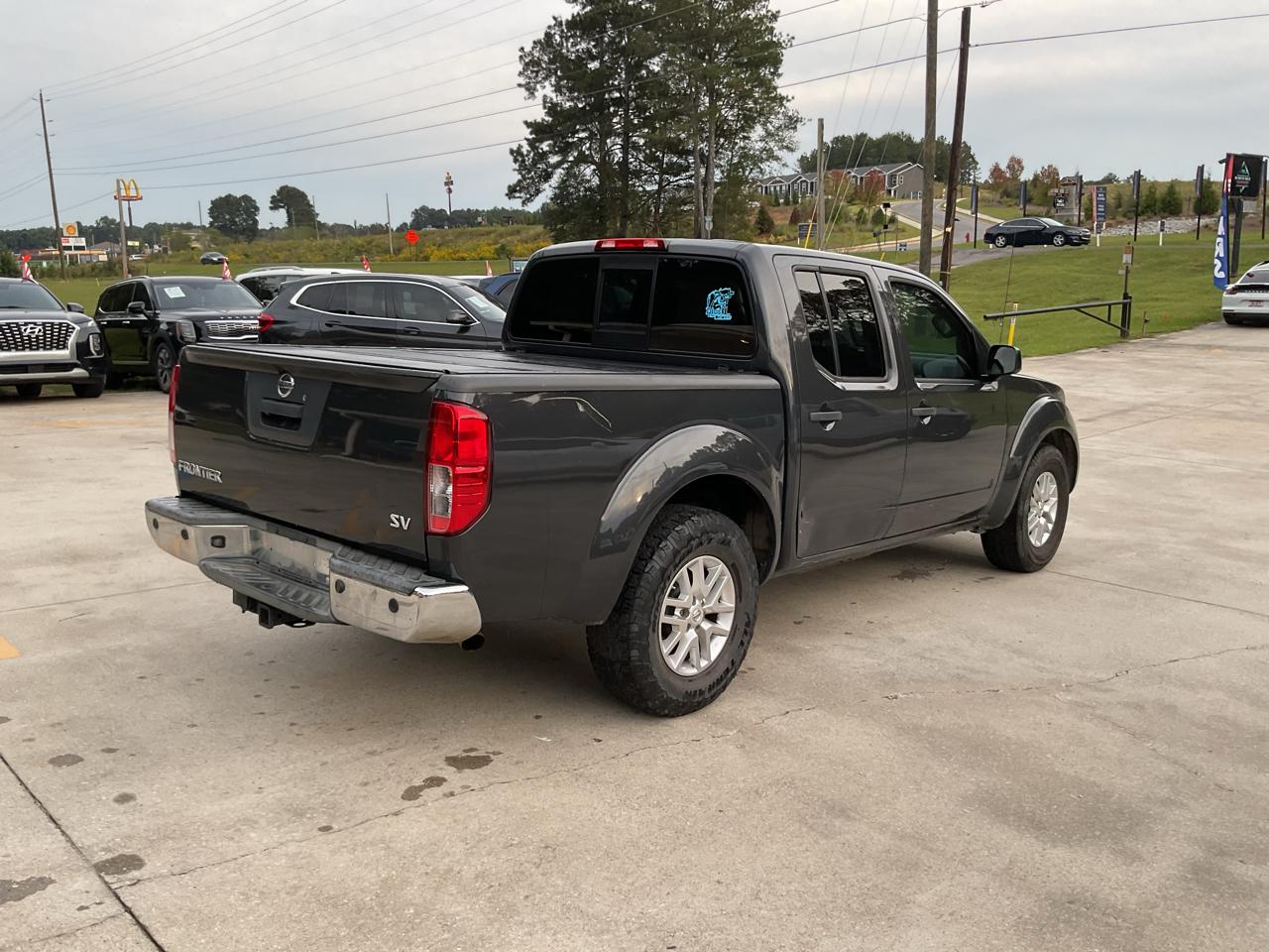 Nissan Frontier 2WD Crew Cab SWB Auto SV 2015