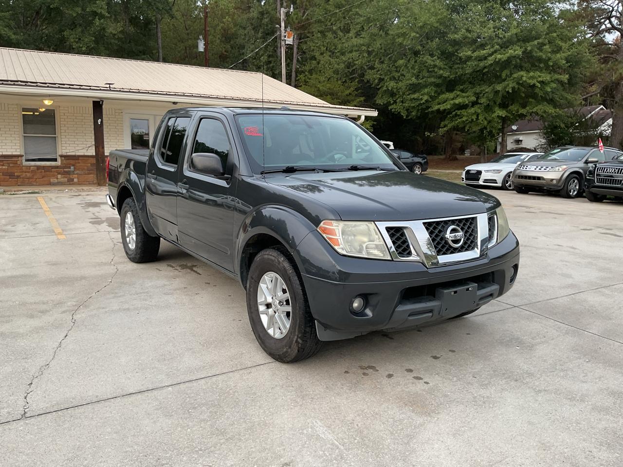 Nissan Frontier 2WD Crew Cab SWB Auto SV 2015