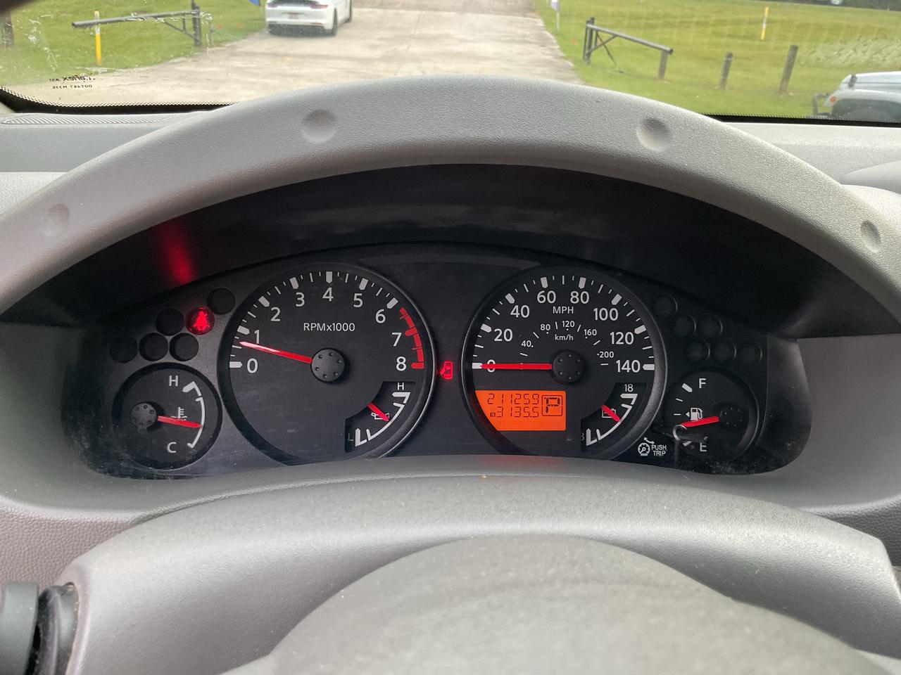 Nissan Frontier 2WD Crew Cab SWB Auto SV 2015