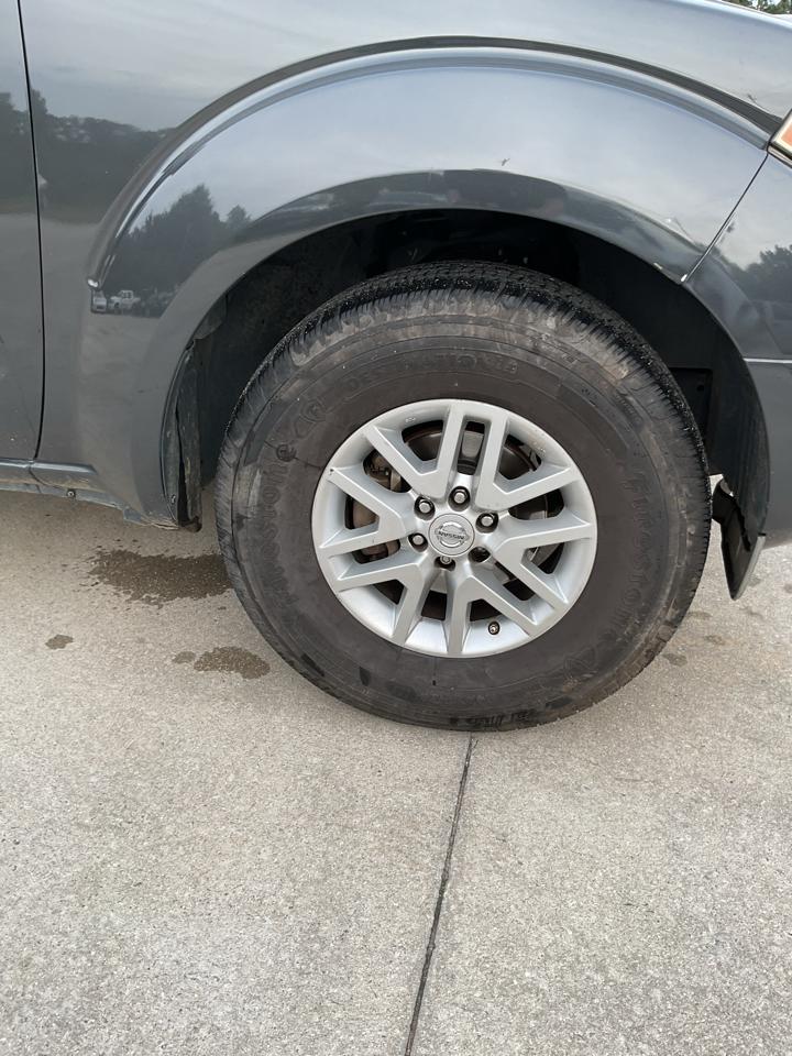 Nissan Frontier 2WD Crew Cab SWB Auto SV 2015