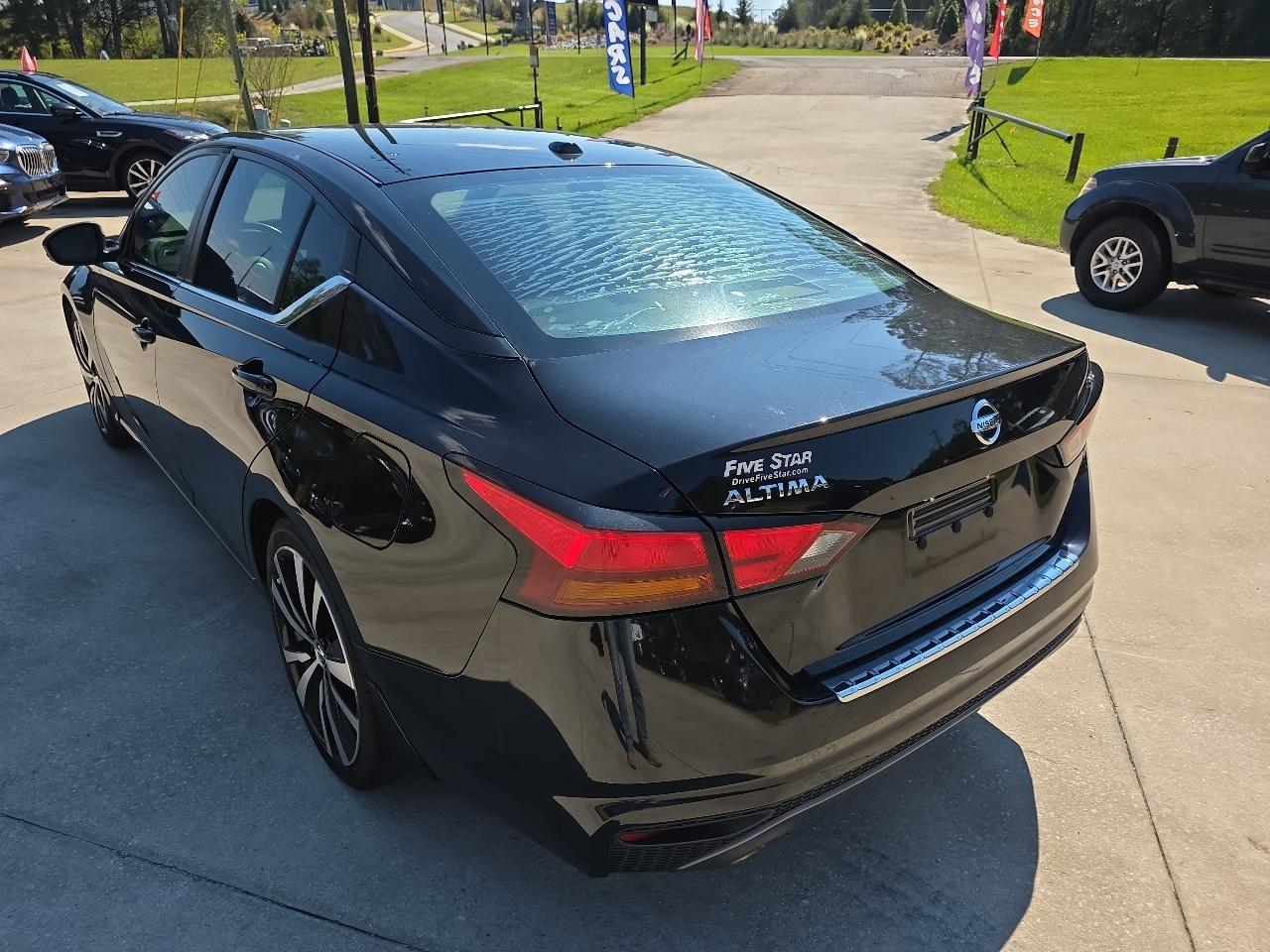 Nissan Altima 2.5 SR Sedan 2019