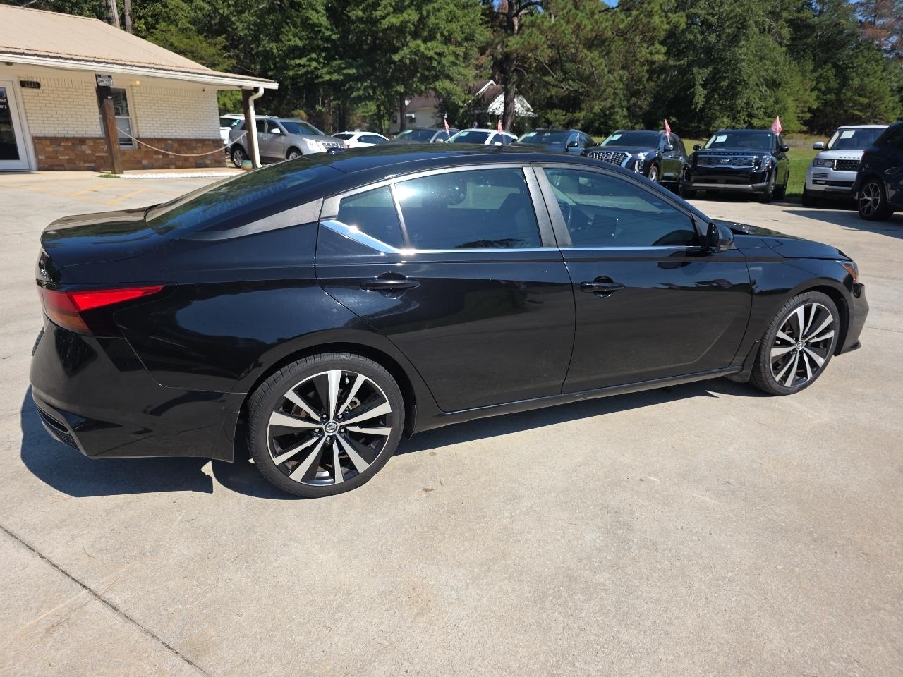 Nissan Altima 2.5 SR Sedan 2019