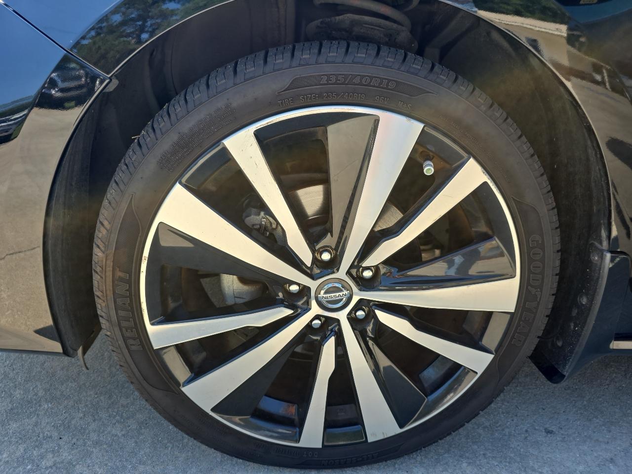 Nissan Altima 2.5 SR Sedan 2019