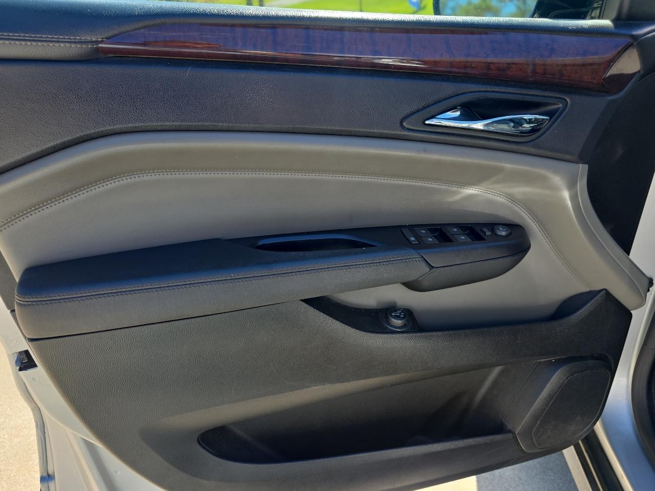 Cadillac SRX AWD 4dr Turbo Premium Collection *Ltd Avail* 2011