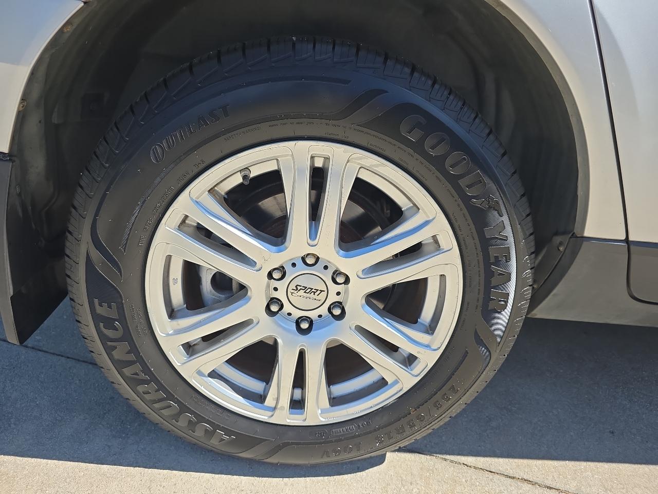 Cadillac SRX AWD 4dr Turbo Premium Collection *Ltd Avail* 2011
