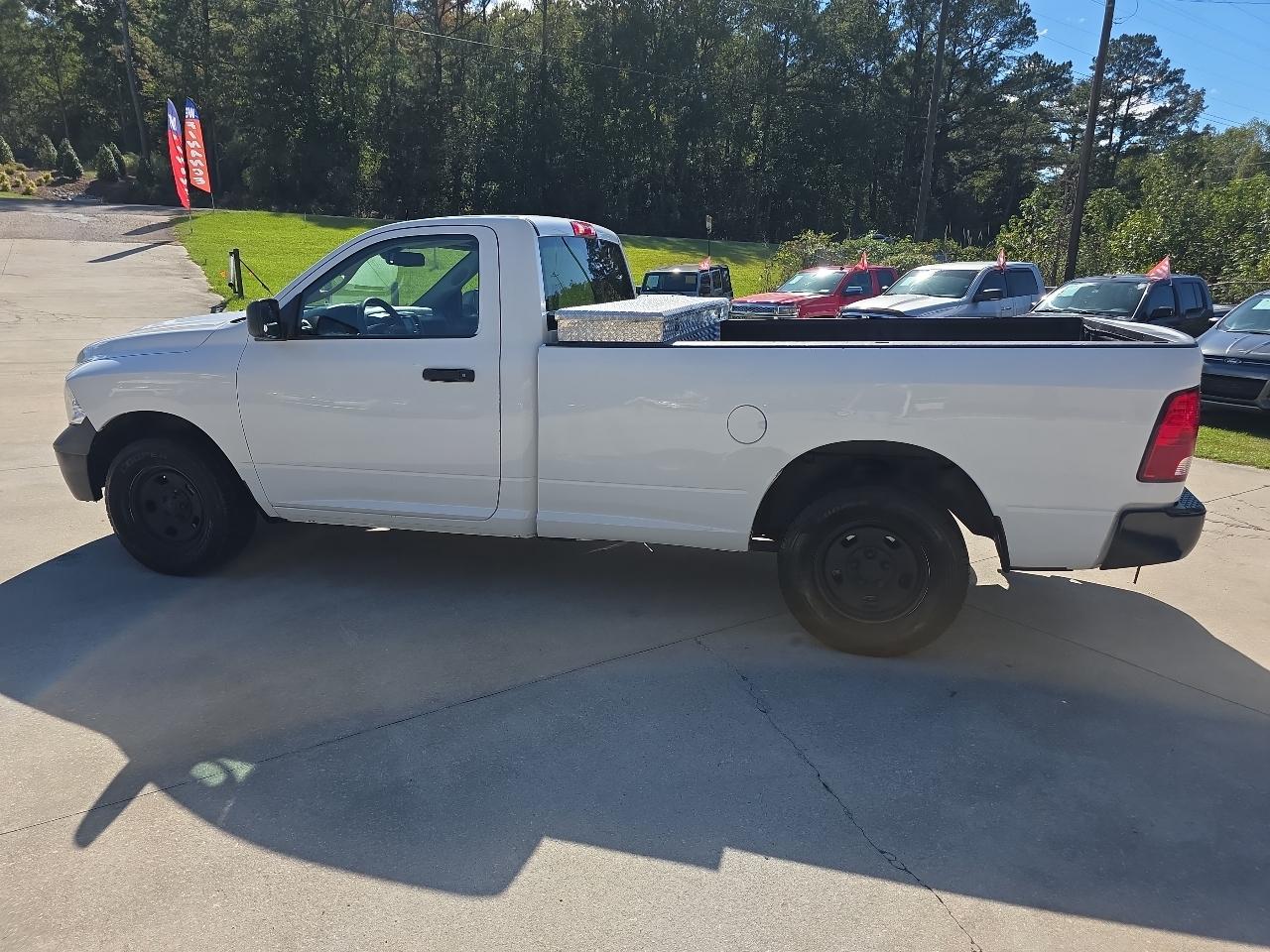 RAM 1500 Classic Tradesman 4x2 Reg Cab 8' Box 2019