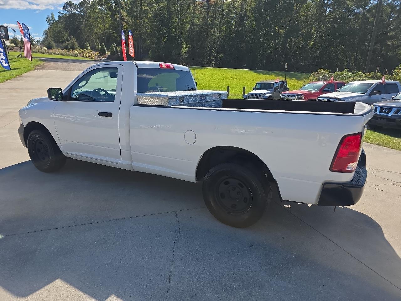 RAM 1500 Classic Tradesman 4x2 Reg Cab 8' Box 2019