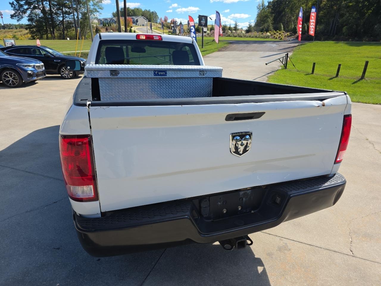 RAM 1500 Classic Tradesman 4x2 Reg Cab 8' Box 2019
