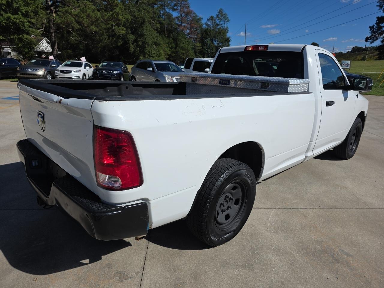 RAM 1500 Classic Tradesman 4x2 Reg Cab 8' Box 2019