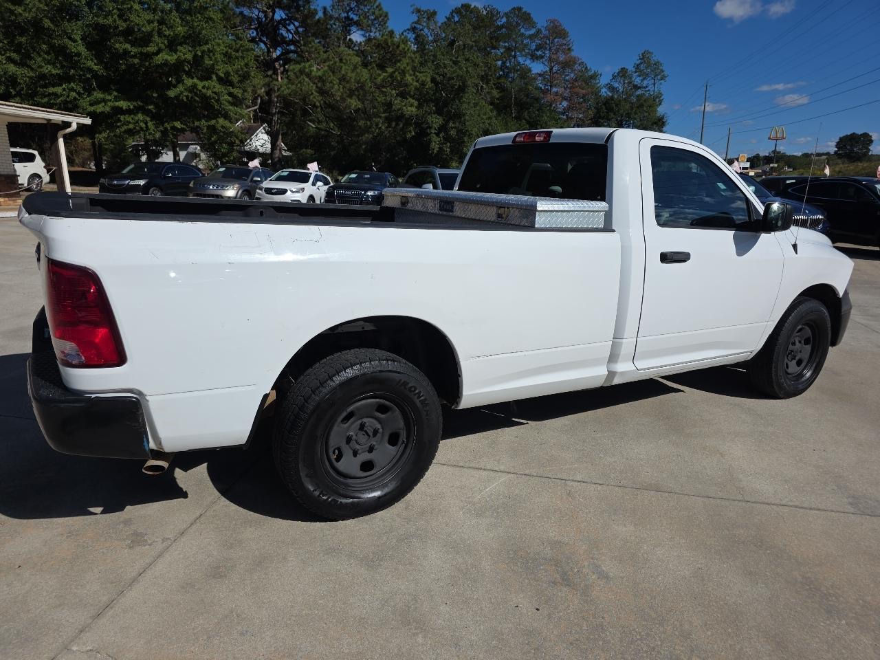 RAM 1500 Classic Tradesman 4x2 Reg Cab 8' Box 2019