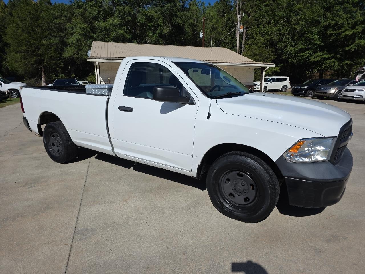 RAM 1500 Classic Tradesman 4x2 Reg Cab 8' Box 2019
